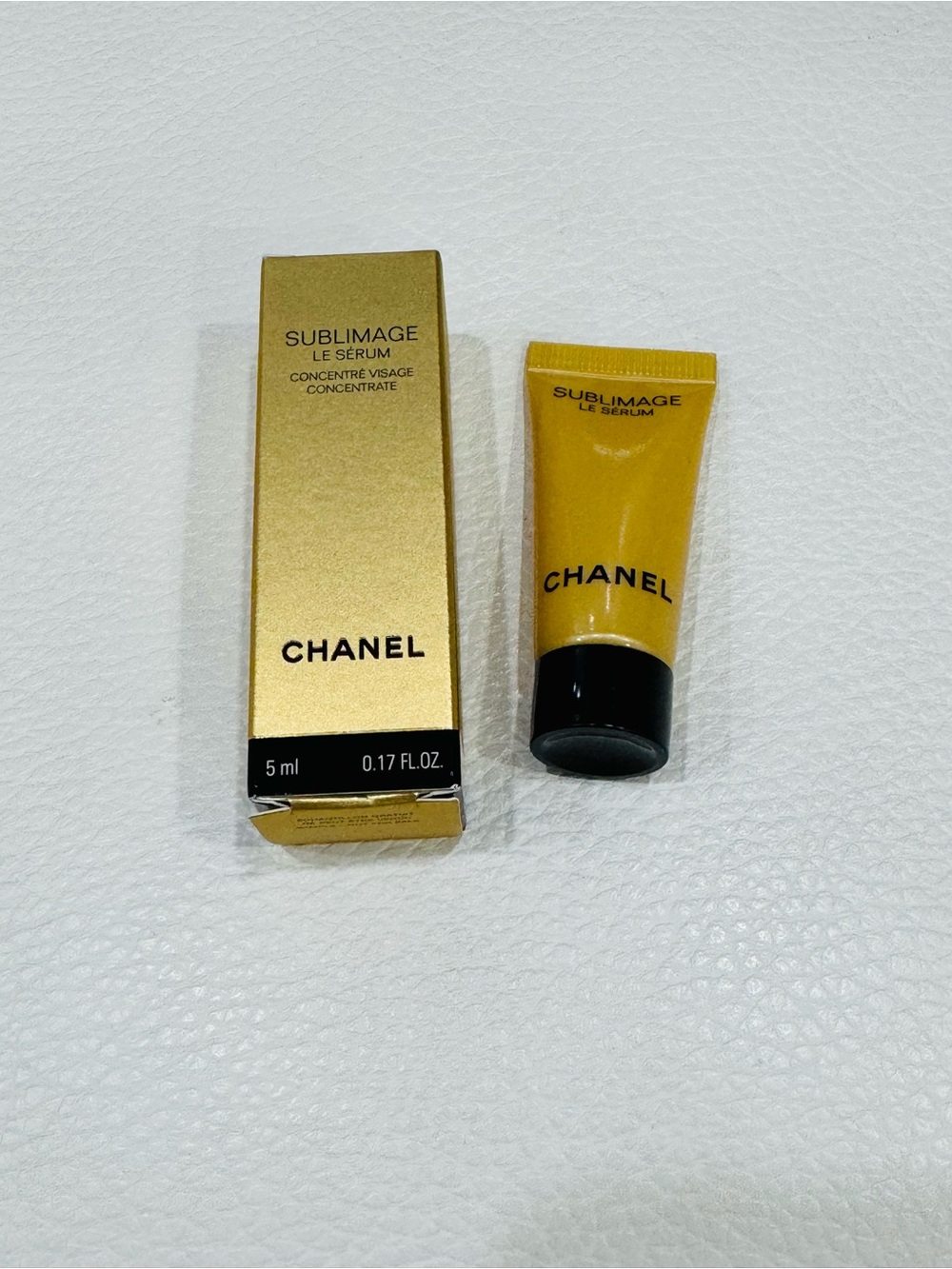 CHANEL Sublimage Le Sérum Concentré - Gold Box - Picture 2 of 2